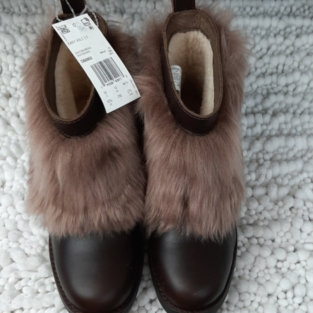 NWT UGG Otelia Genuine Shearling Booties Sz 5.5 - Picture 3 of 8